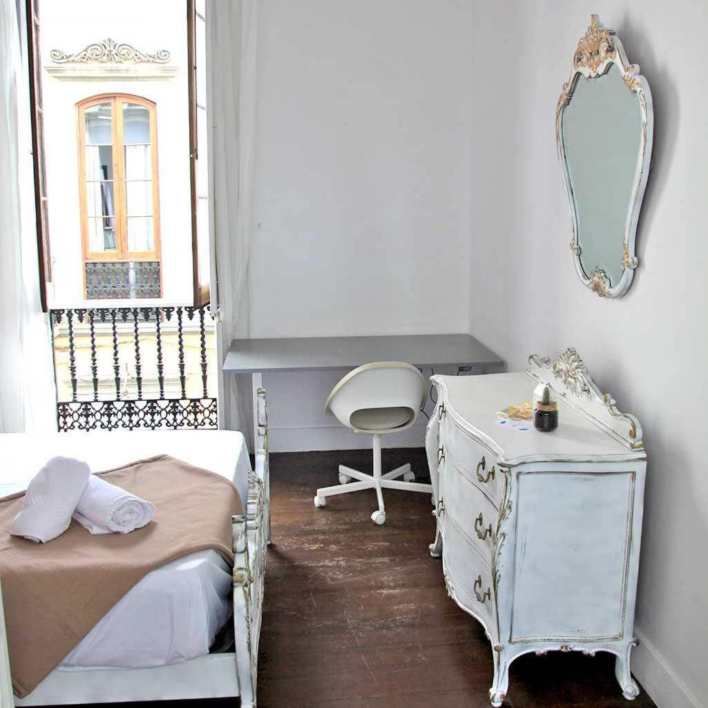 Отель Coliving 1907 Лас-Пальмас-де-Гран-Канария Экстерьер фото